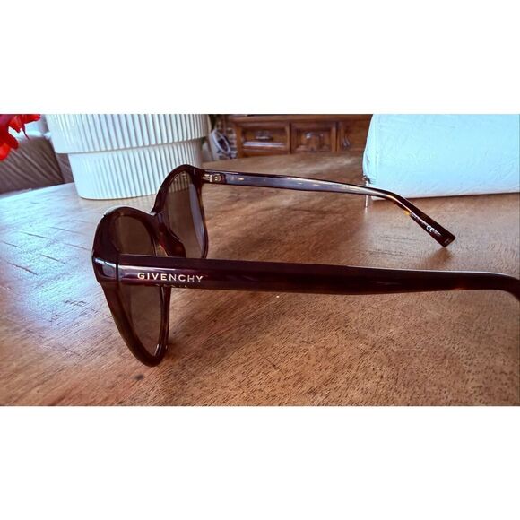 Givenchy GV 7198/S Tortoise Cat Eye Sunglasses main image 4